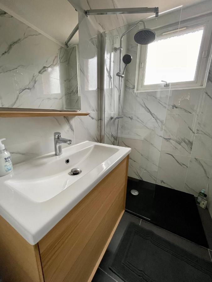 La Chambre Jaune Maison Avec Grande Terrasse Et Garage Prive Villa Lille Eksteriør bilde